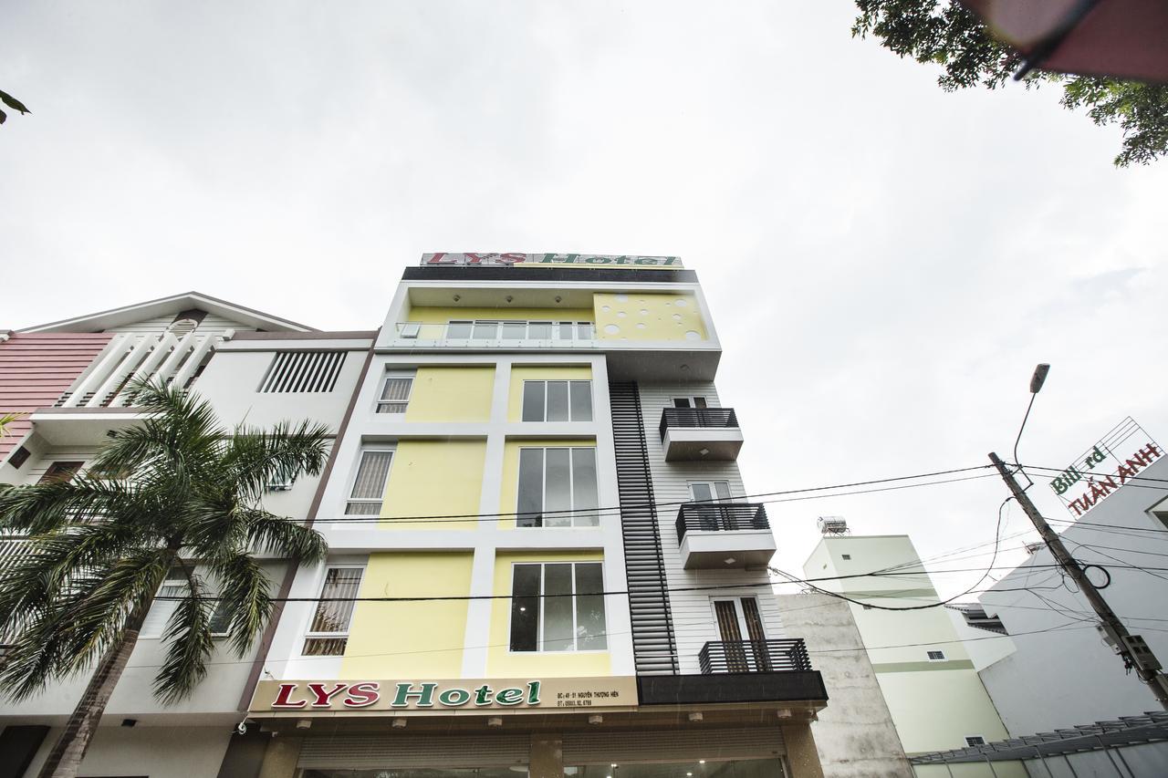 Lys Hotel Buôn Ma Thuột Exteriör bild